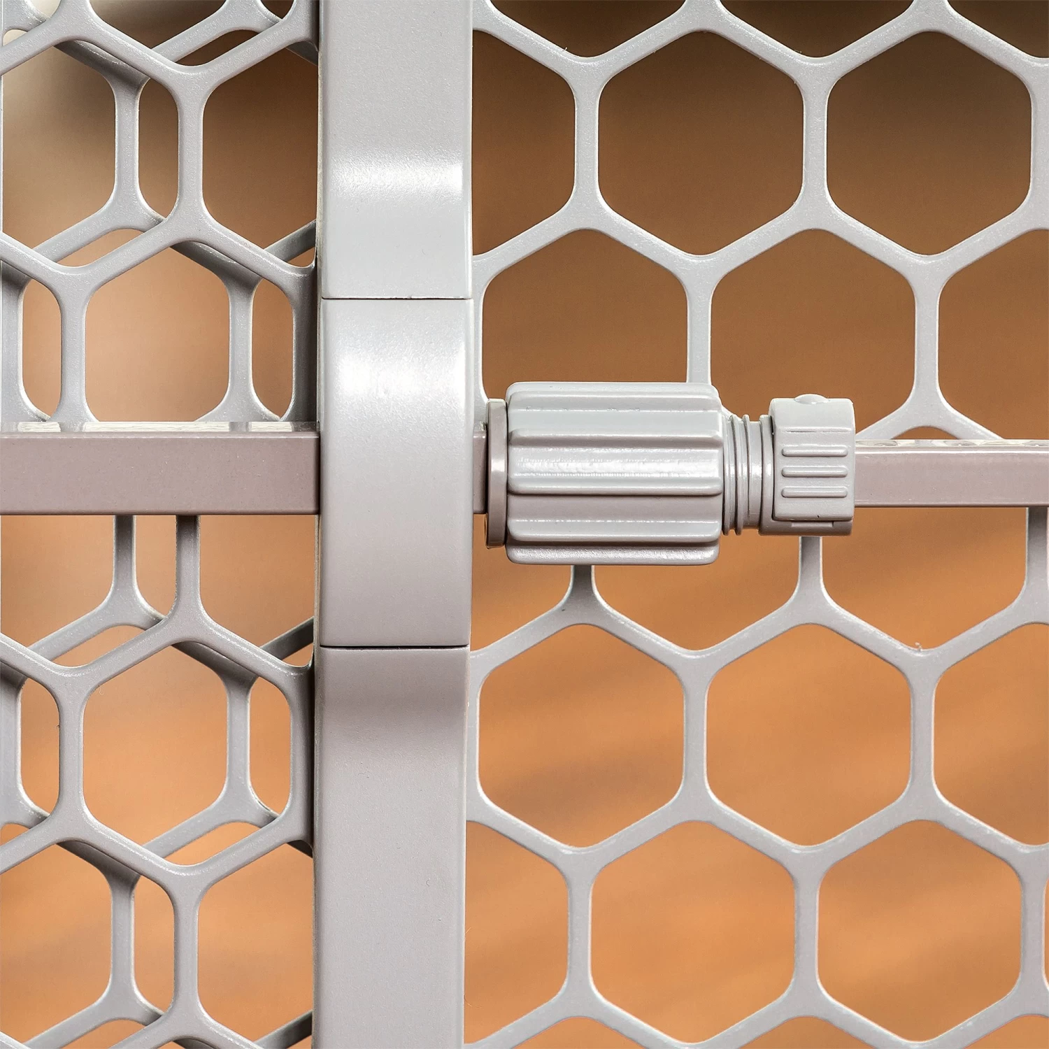 Top Paw® Expandable Plastic Pet Gate 3 Top Paw® Expandable Plastic Pet Gate - Image 3