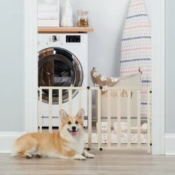 Top Paw® Expandable Wooden Pet Gate -Pet Essentials Shop 5342899 alt3